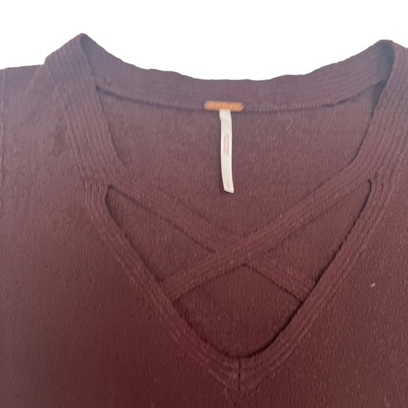 Free People Criss-Cross Tunic Sweater in Brown Wine Size Small - Picture 12 of 15